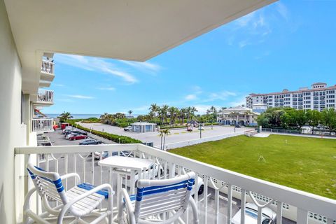 A home in Palm Beach Shores