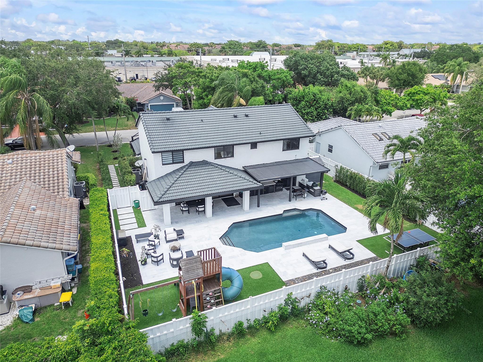 9174 NW 44th Ct