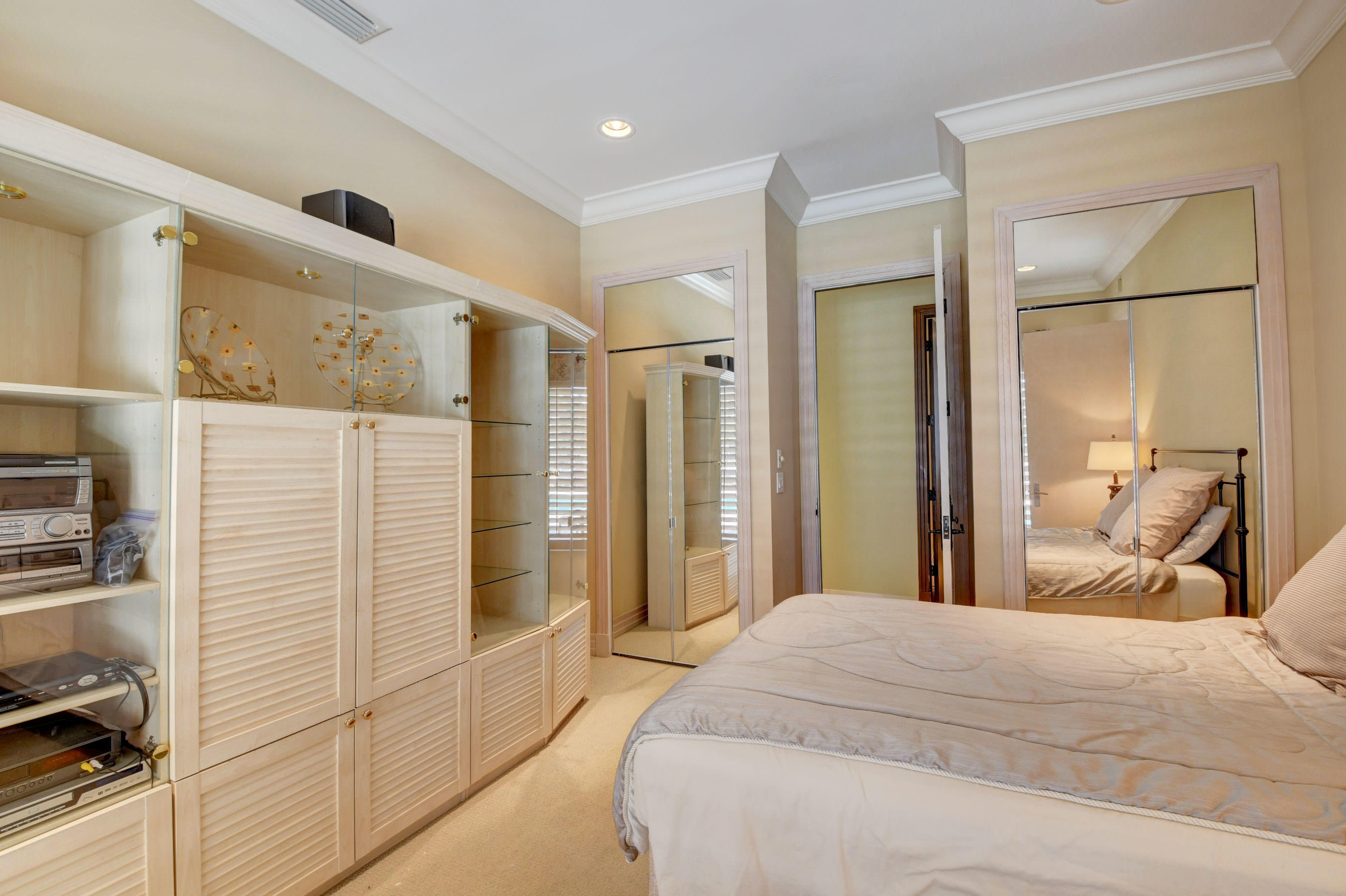 TROPIC ISLE 4TH SEC - Residential