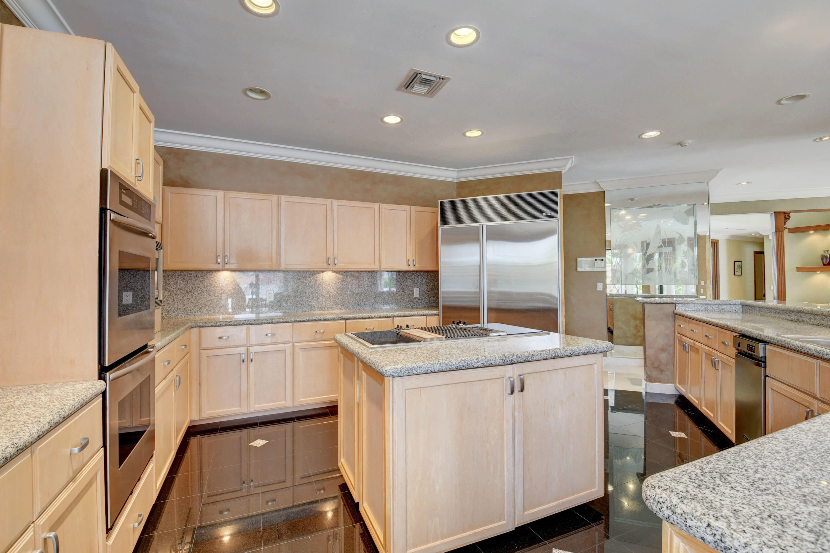 TROPIC ISLE 4TH SEC - Residential