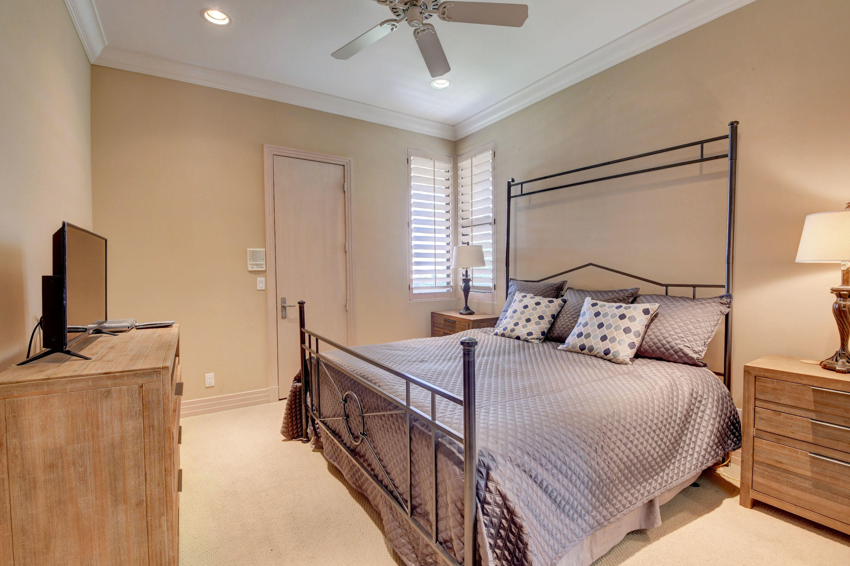 TROPIC ISLE 4TH SEC - Residential