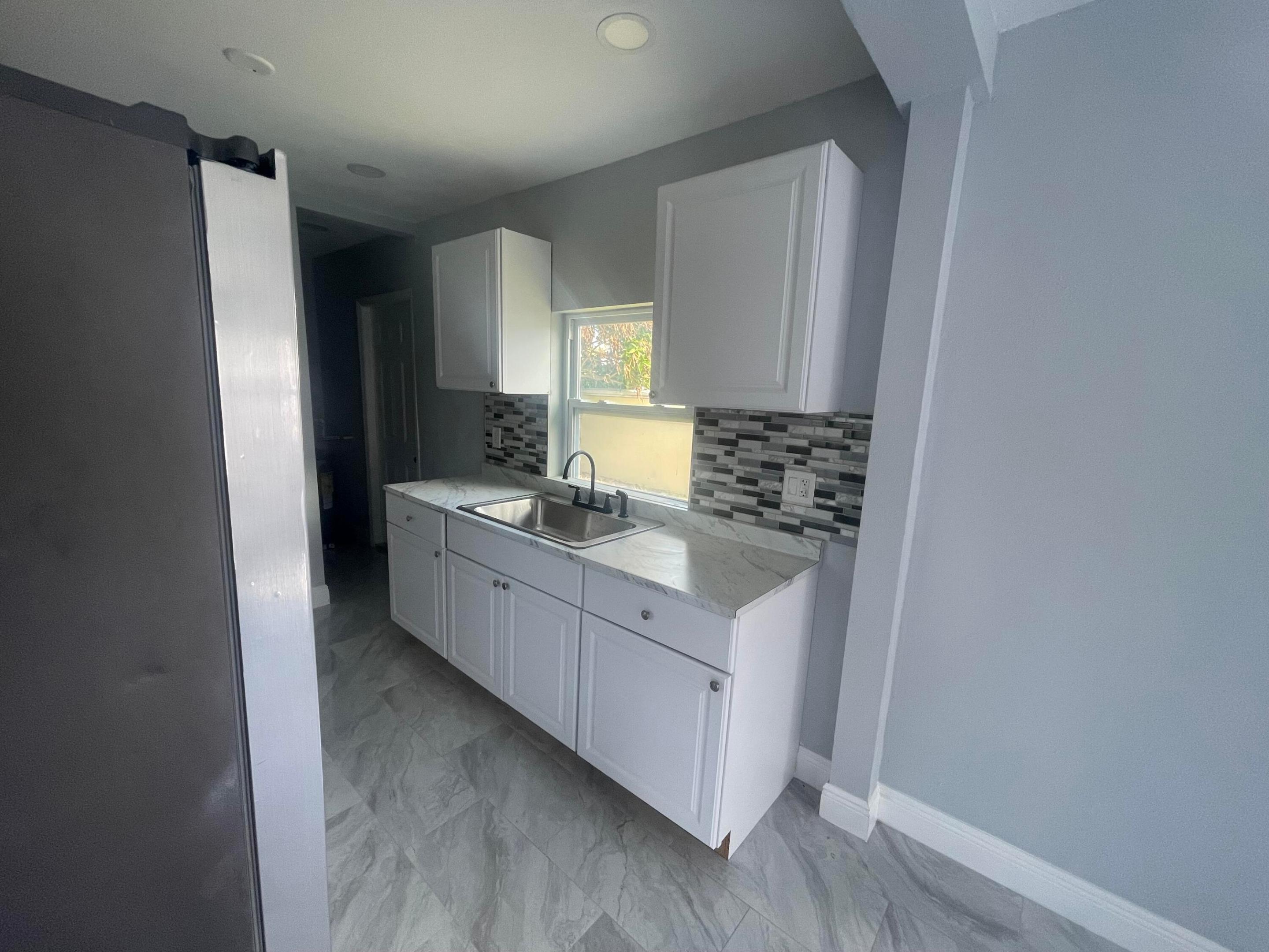 LINCOLN PARK NO 2 - Residential Lease