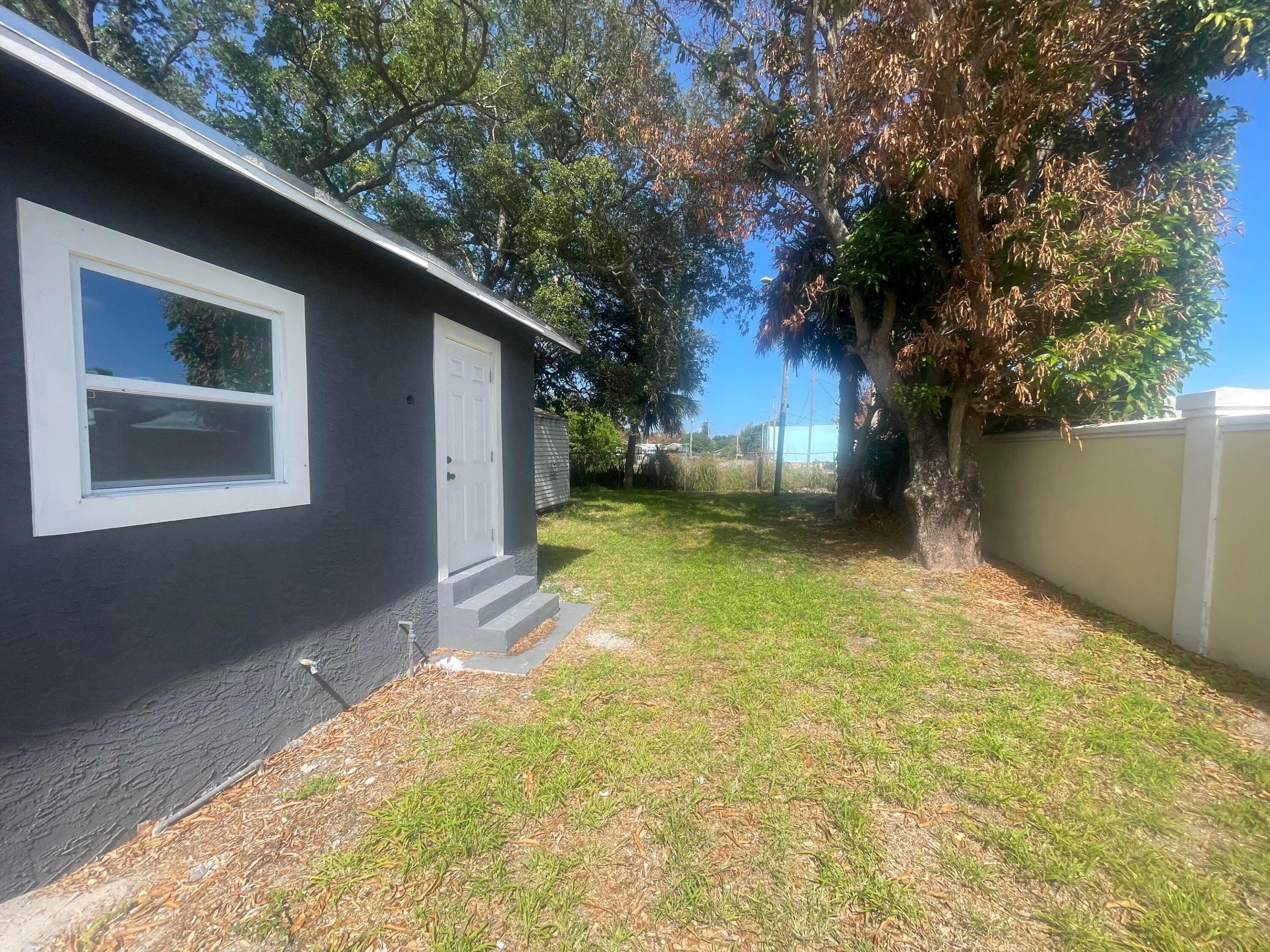 LINCOLN PARK NO 2 - Residential Lease