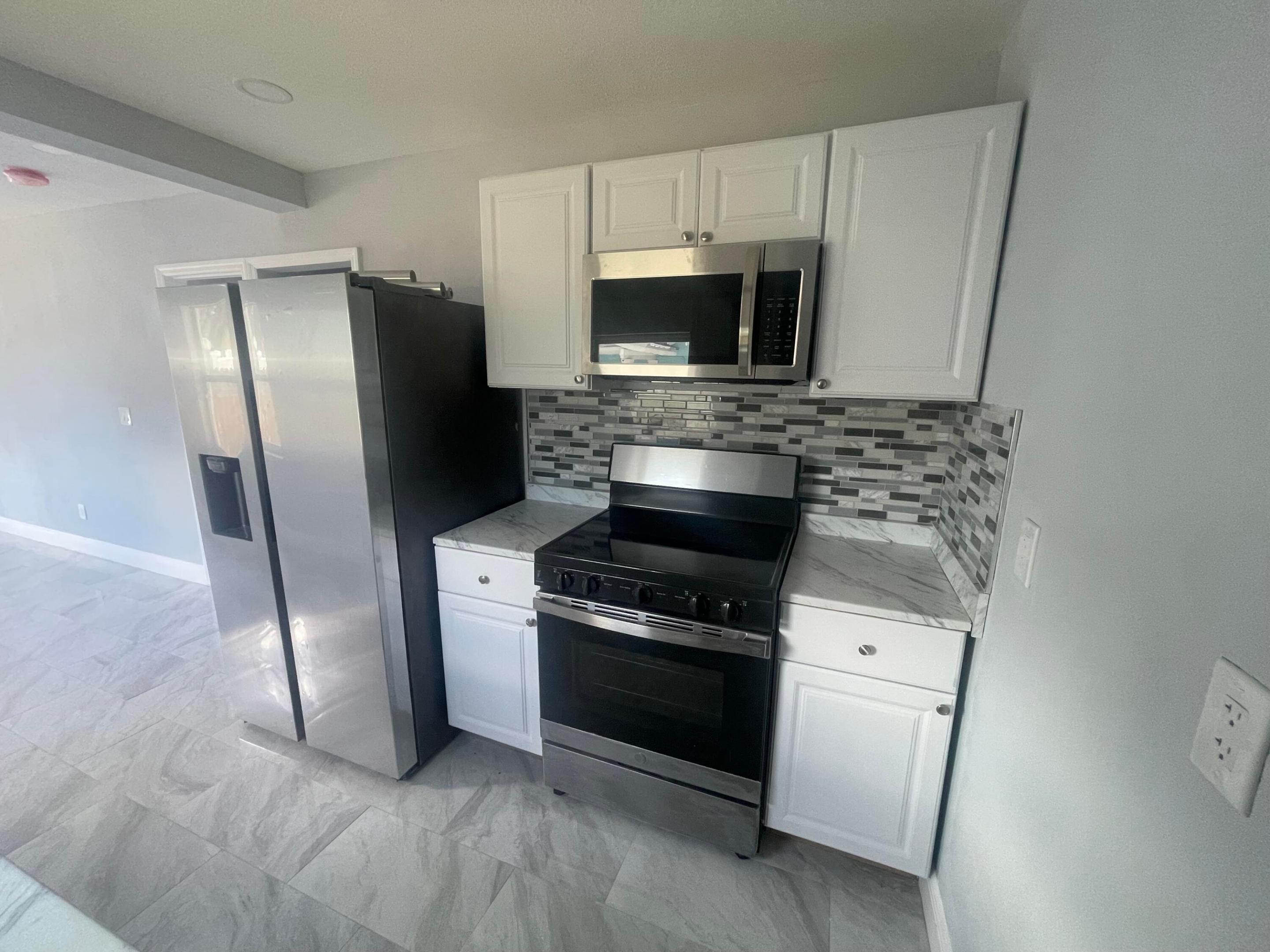 LINCOLN PARK NO 2 - Residential Lease