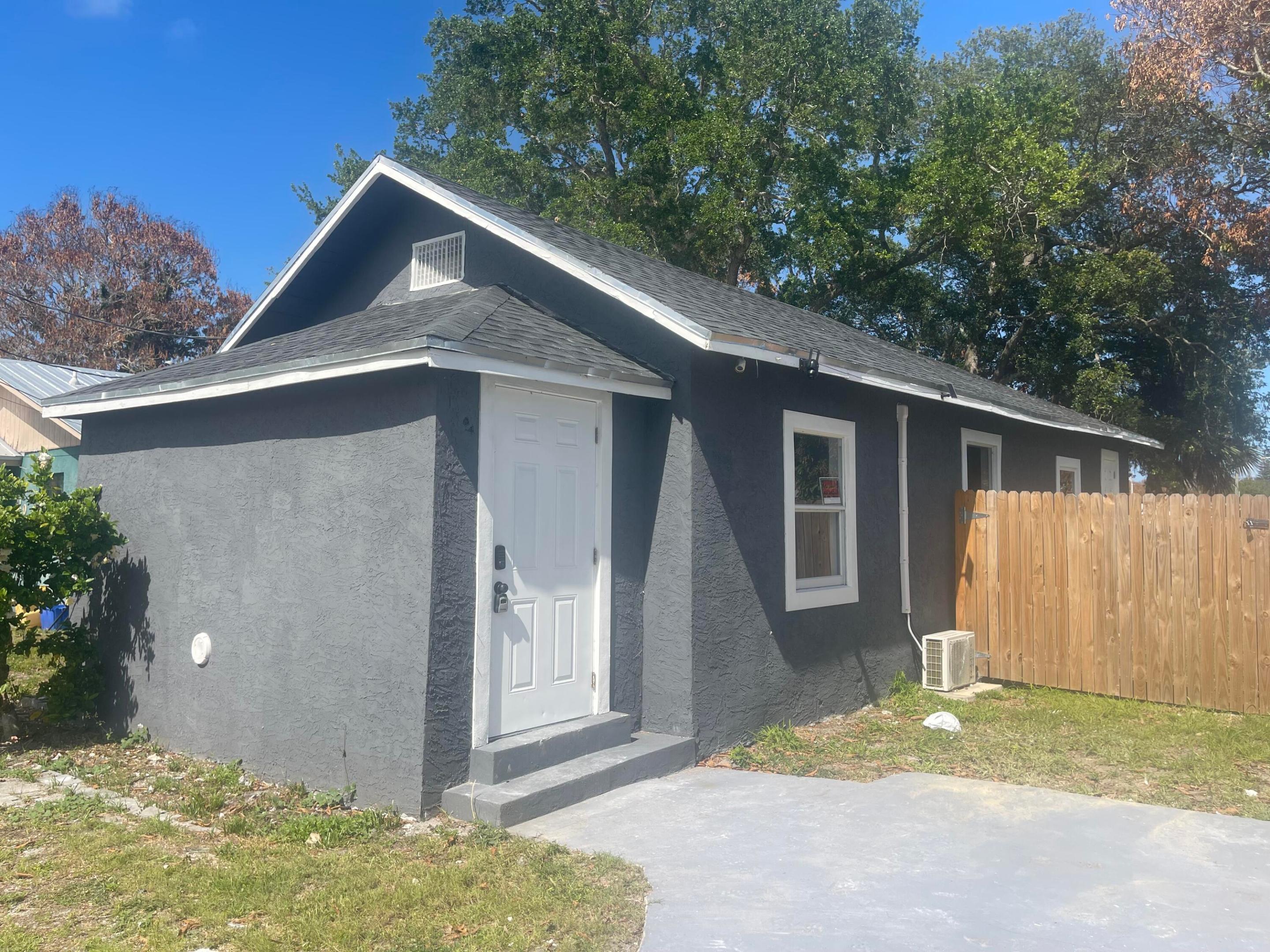 LINCOLN PARK NO 2 - Residential Lease
