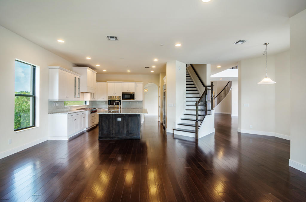 PARKLAND GOLF AND COUNTRY - Residential