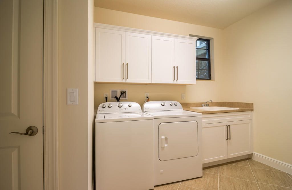 PARKLAND GOLF AND COUNTRY - Residential