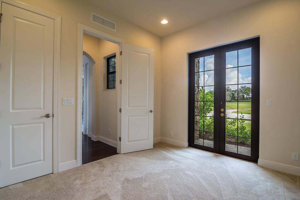 PARKLAND GOLF AND COUNTRY - Residential