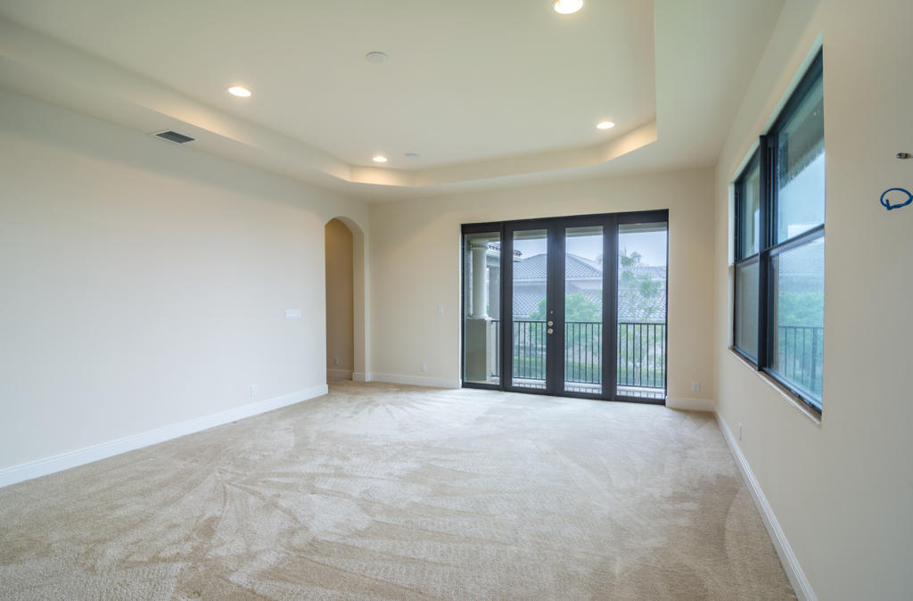 PARKLAND GOLF AND COUNTRY - Residential