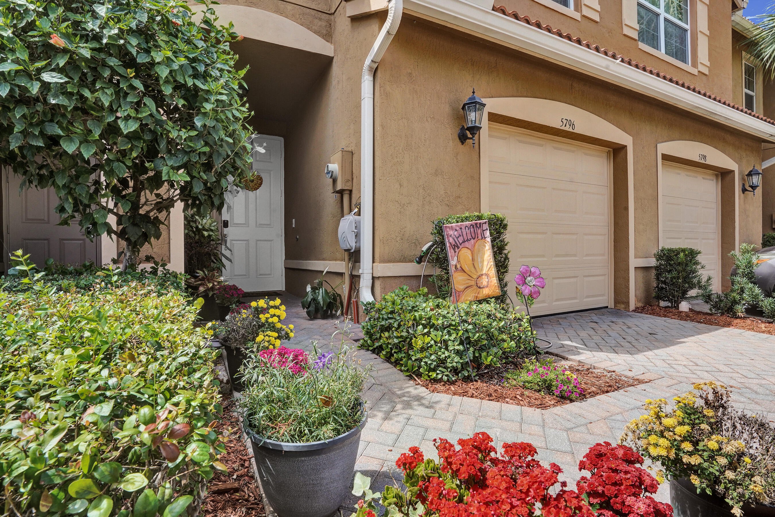 COLONY RESERVE AT LAKE WORTH - Residential