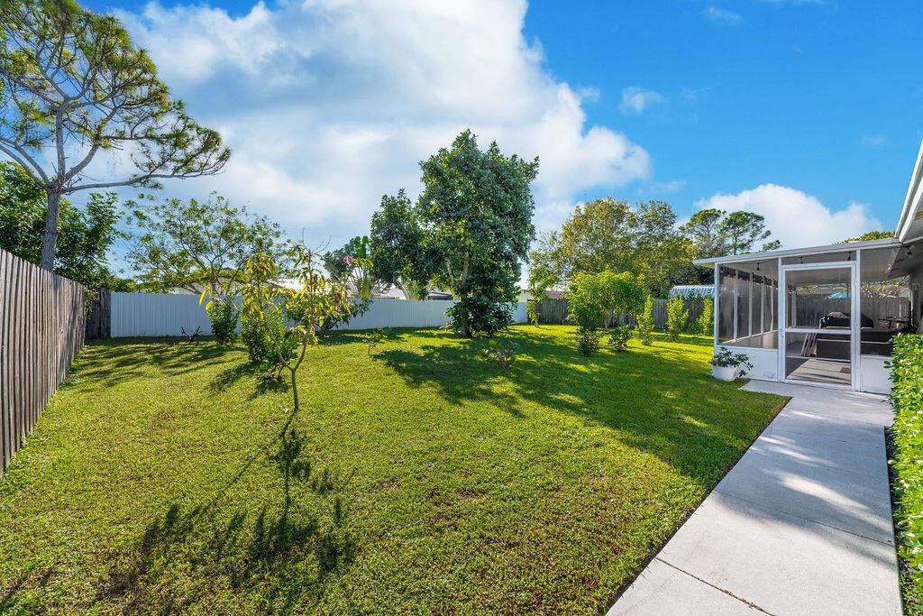 LA MANCHA - Residential Lease