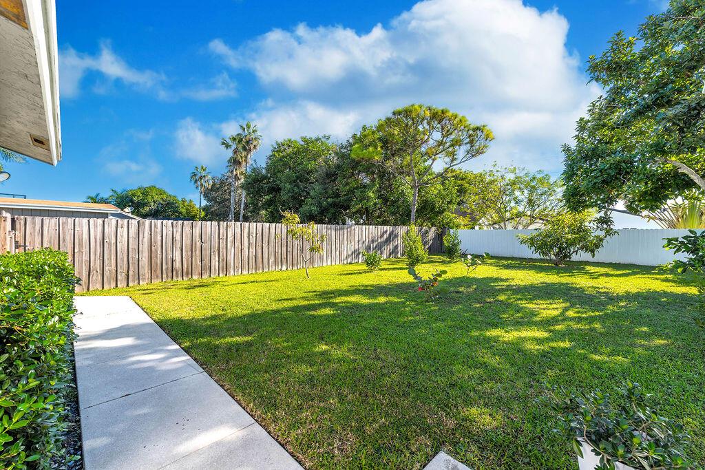 LA MANCHA - Residential Lease