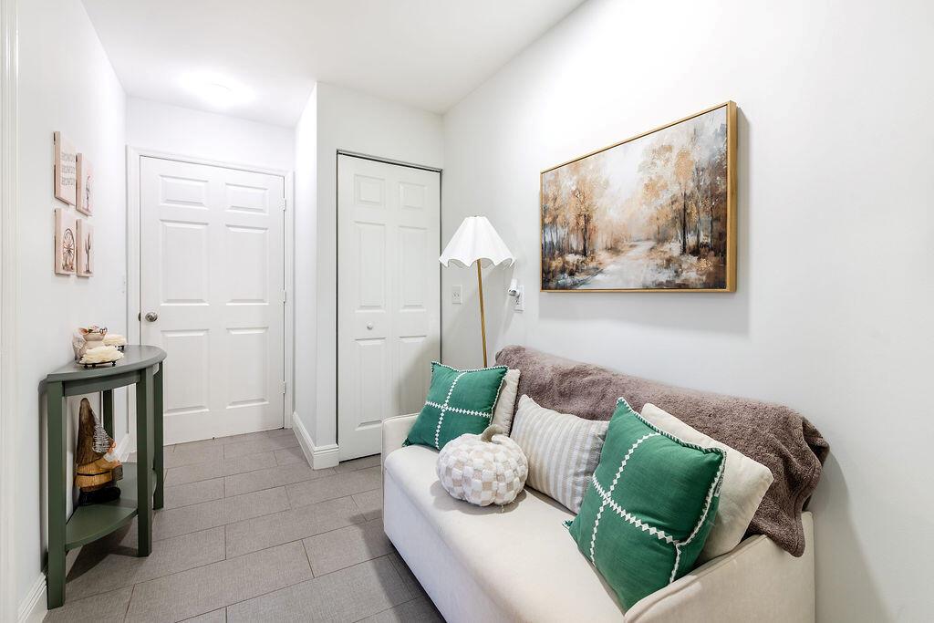 LA MANCHA - Residential Lease