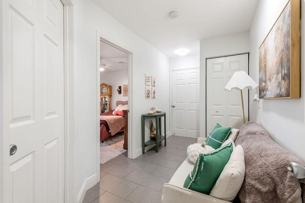 LA MANCHA - Residential Lease