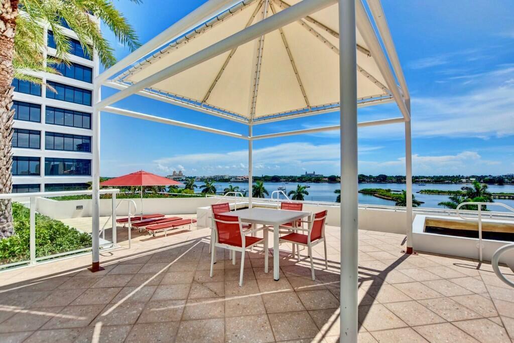 The Plaza of the Palm Bea - Residential