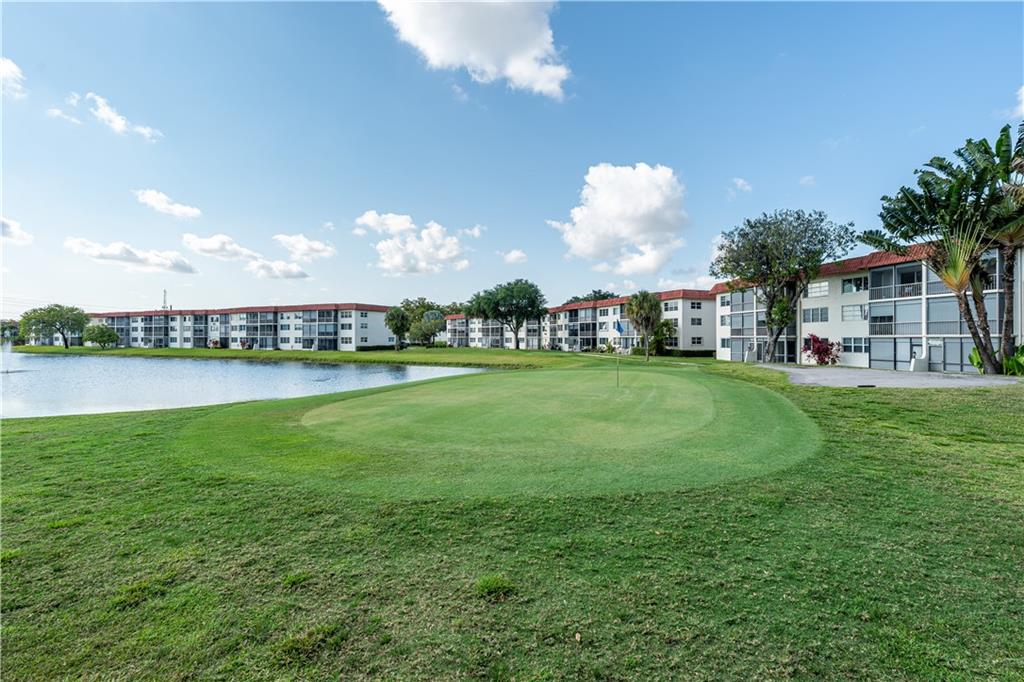 Hollybrook Golf & Tennis - Residential