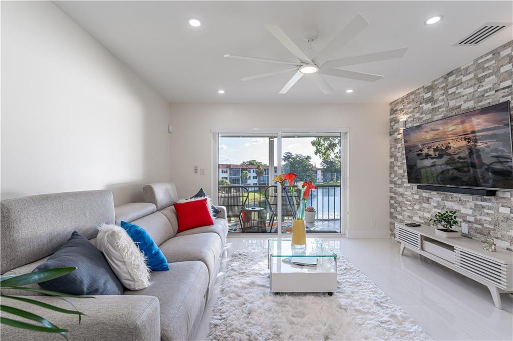 Hollybrook Golf & Tennis - Residential