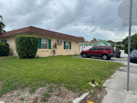 4601 Lake Avenue West Palm Beach FL 33405