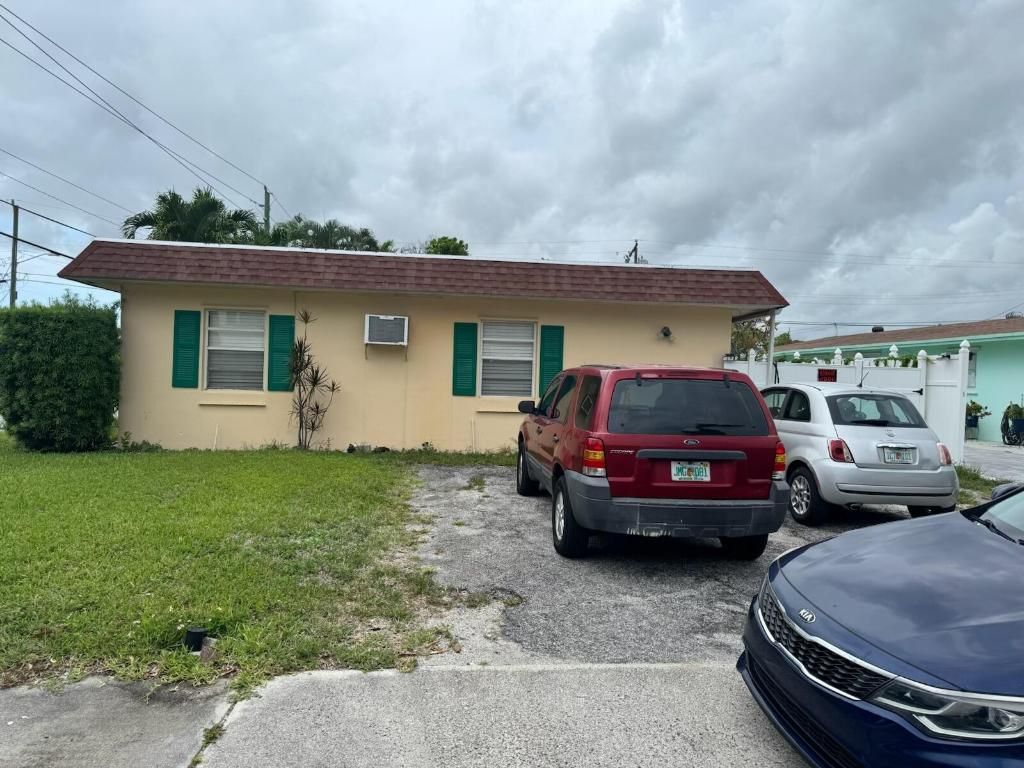 Photo of 4601 Lake Avenue, West Palm Beach, FL 33405 (MLS # R11099873)