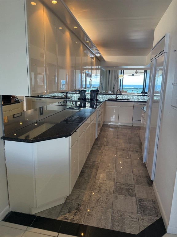 OCEAN TOWNHOUSES CONDO 13 - Residential