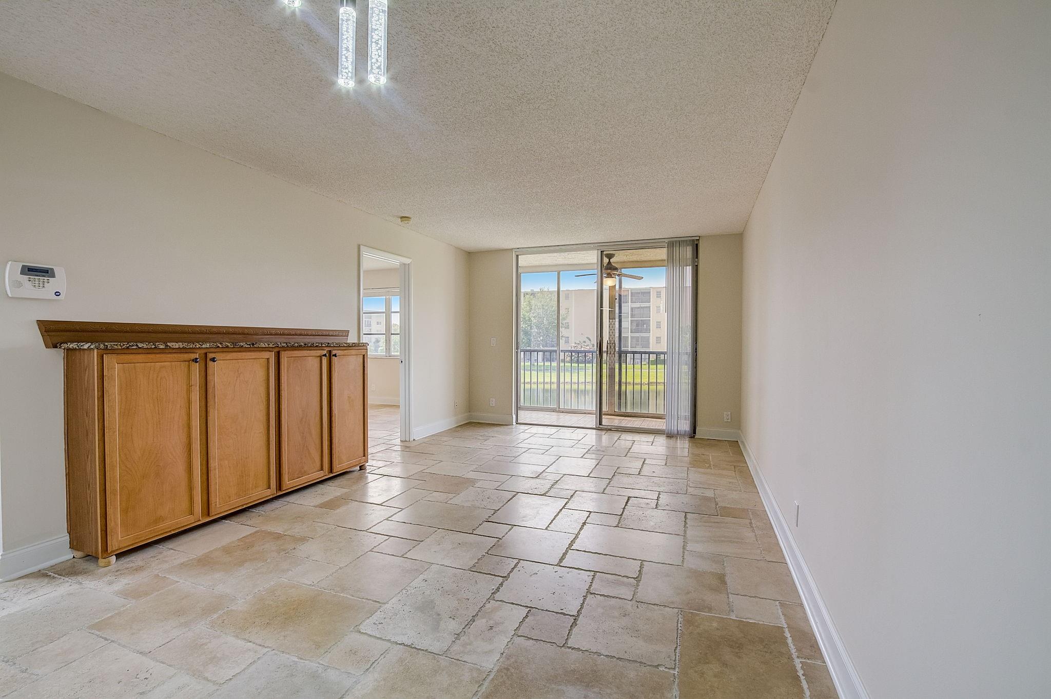 Cascades Of Lauderhill Co - Residential Lease