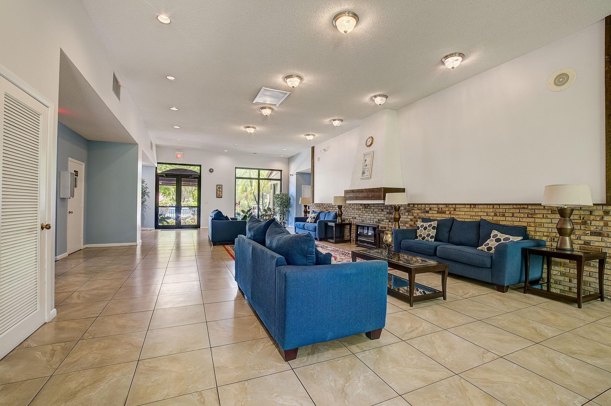 Cascades Of Lauderhill Co - Residential Lease