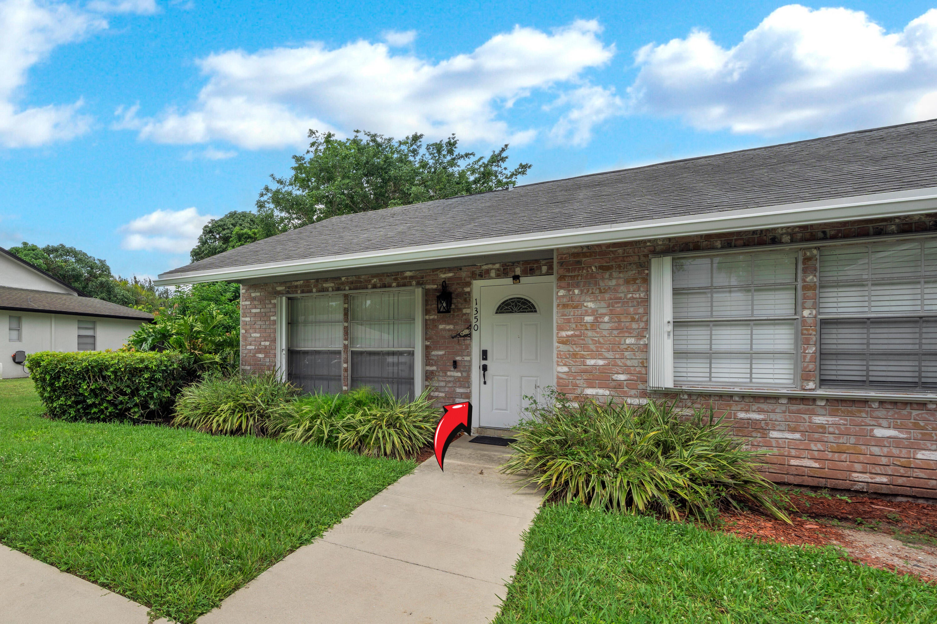 Properties 1350 Riverside Circle Unit 1