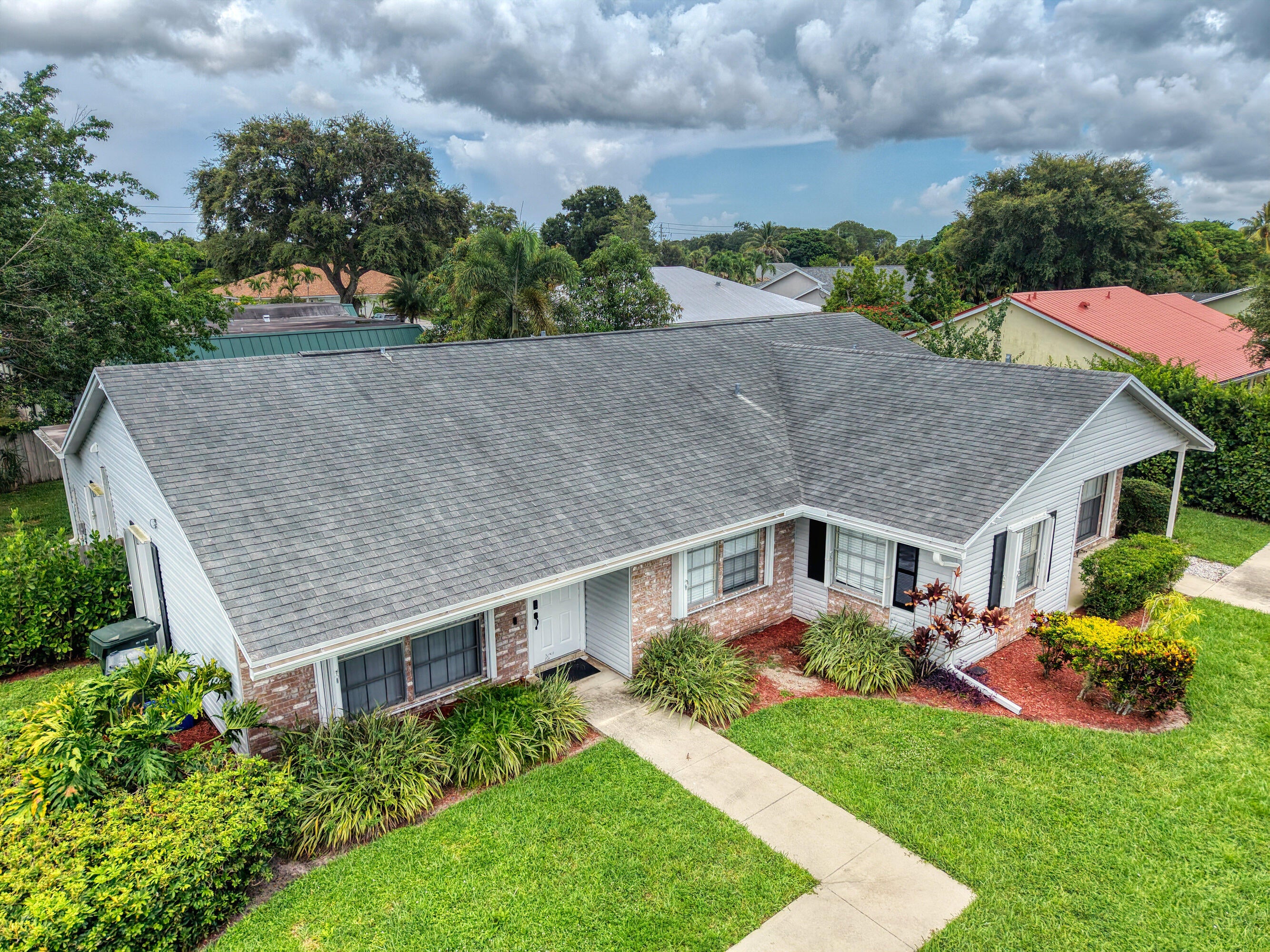 Properties 1350 Riverside Circle Unit 1