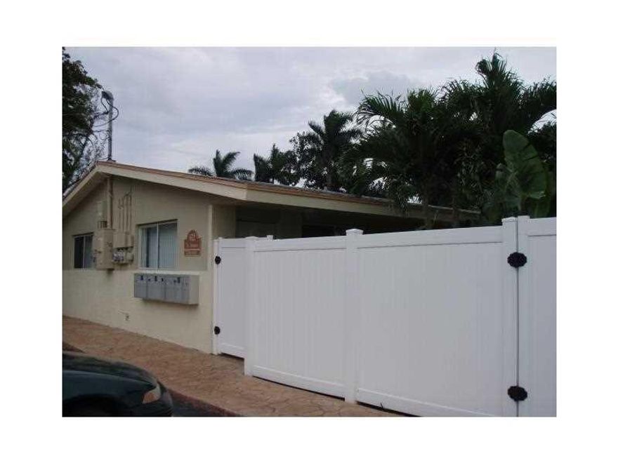 Charming and quaint low rise apartment located on a cul-de-sac street minutes from Wilton Drive. The property is fully fenced for total privacy and this unit boasts a private patio. Tile floor throughout. Open plan kitchen/dining/living space. Lush landscaping in common areas. Laundry on site. Assigned off street parking space.
No pets. Pictures may vary per unit.