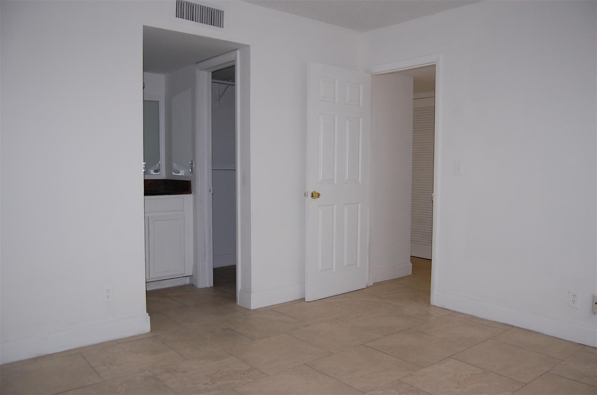Spanish Oaks Condo - Residential Lease