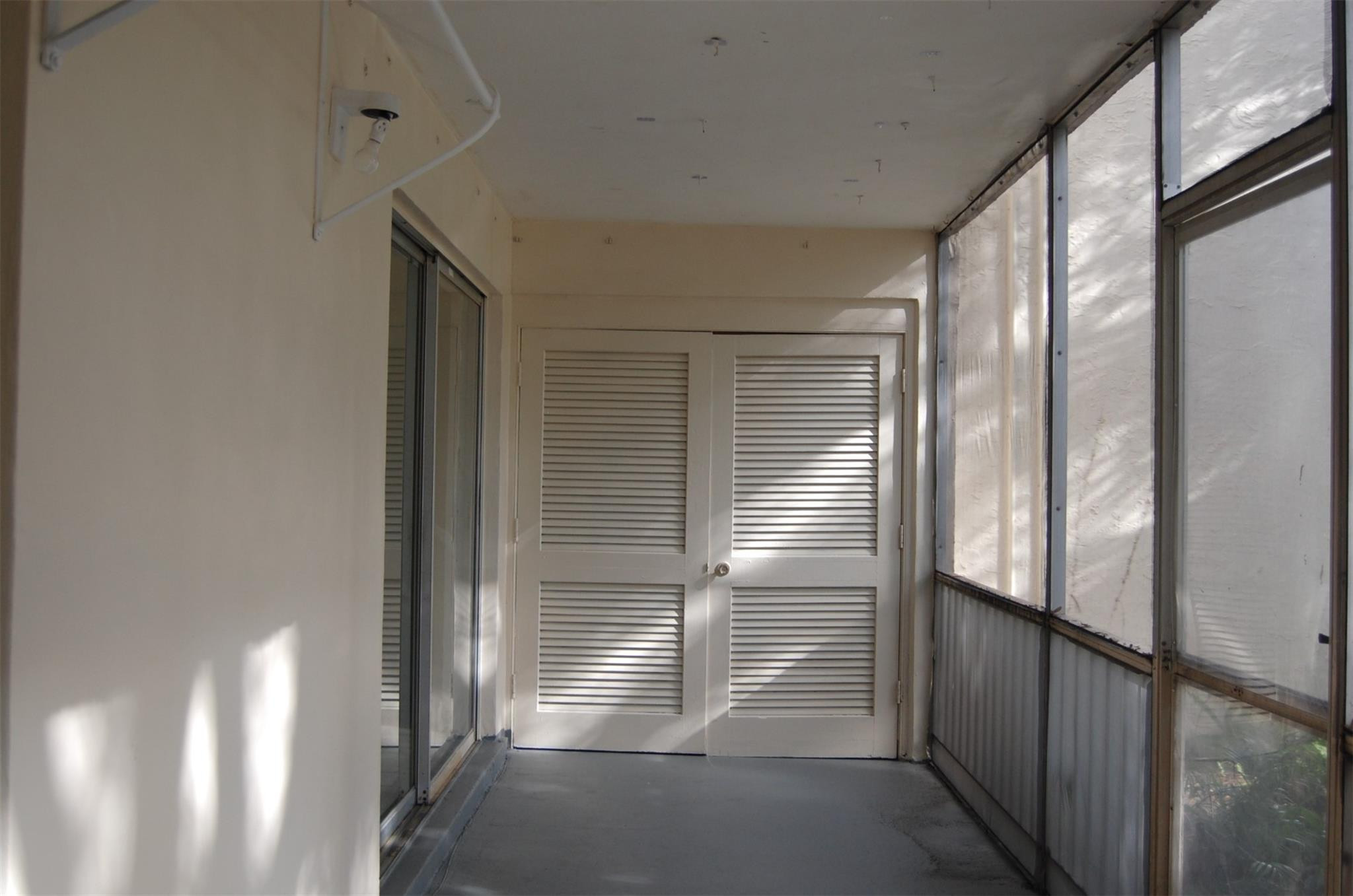 Spanish Oaks Condo - Residential Lease