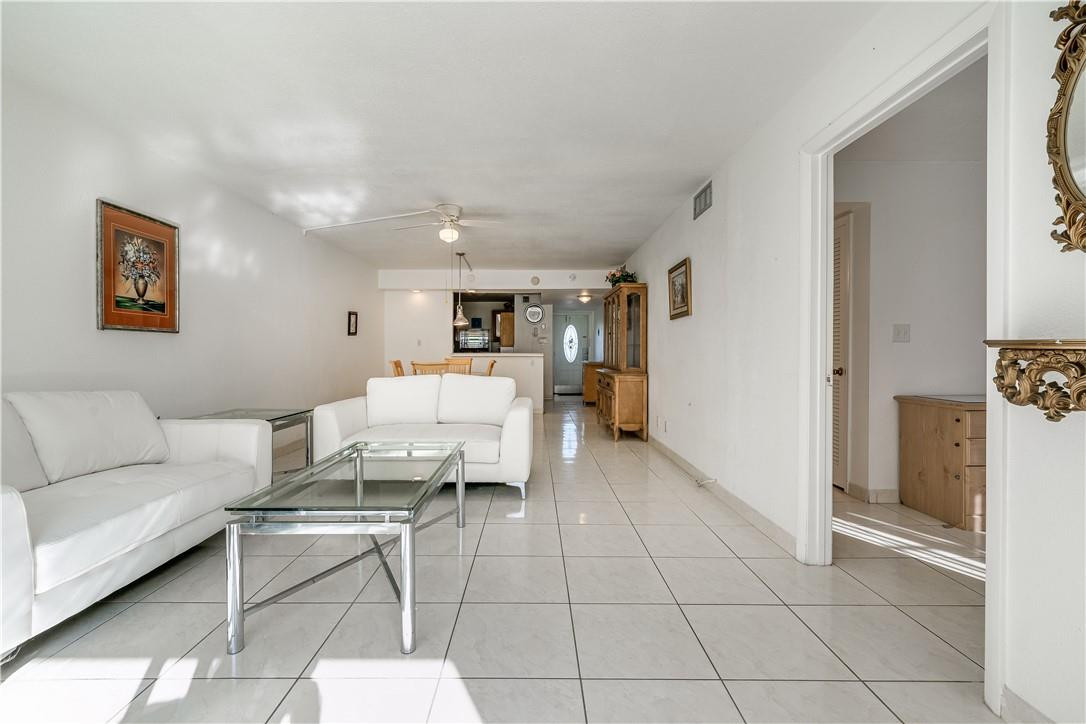 Hollybrook Golf & Tennis - Residential