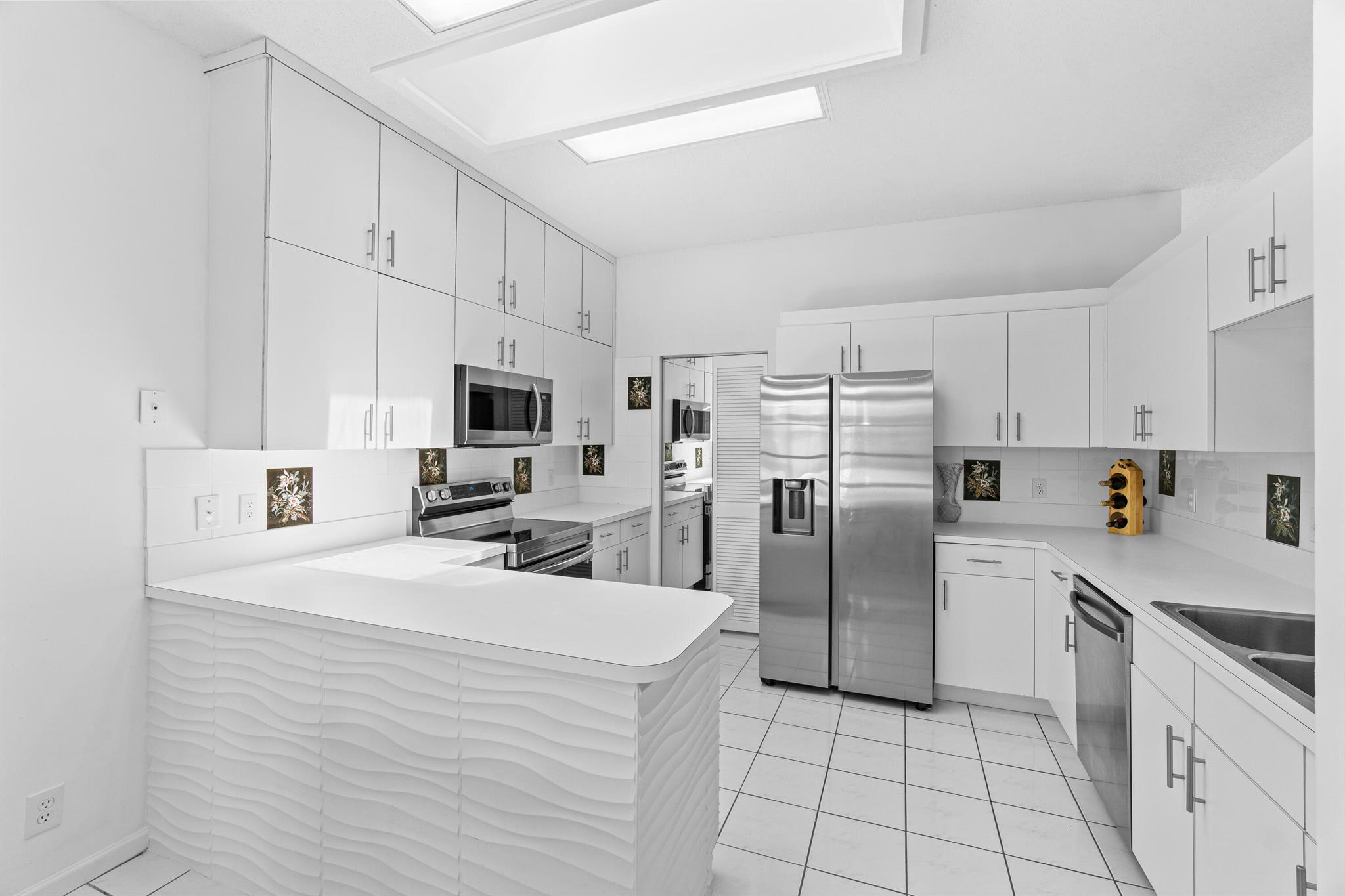 7608 Mansfield Hollow Road, Delray Beach, FL, 33446/$394,000 4 7608 Mansfield Hollow Road