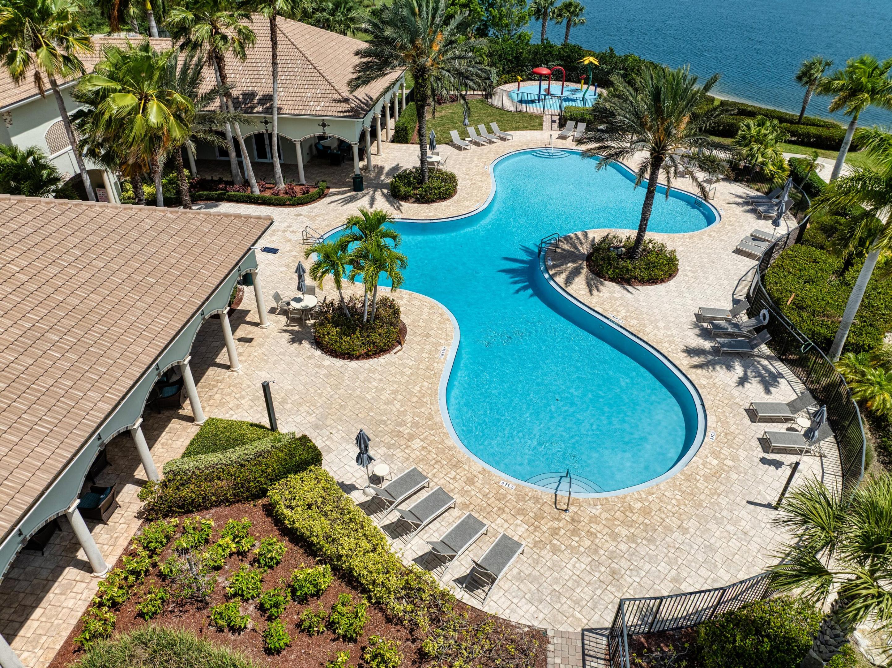 VIZCAYA FALLS PLAT 3 - Residential