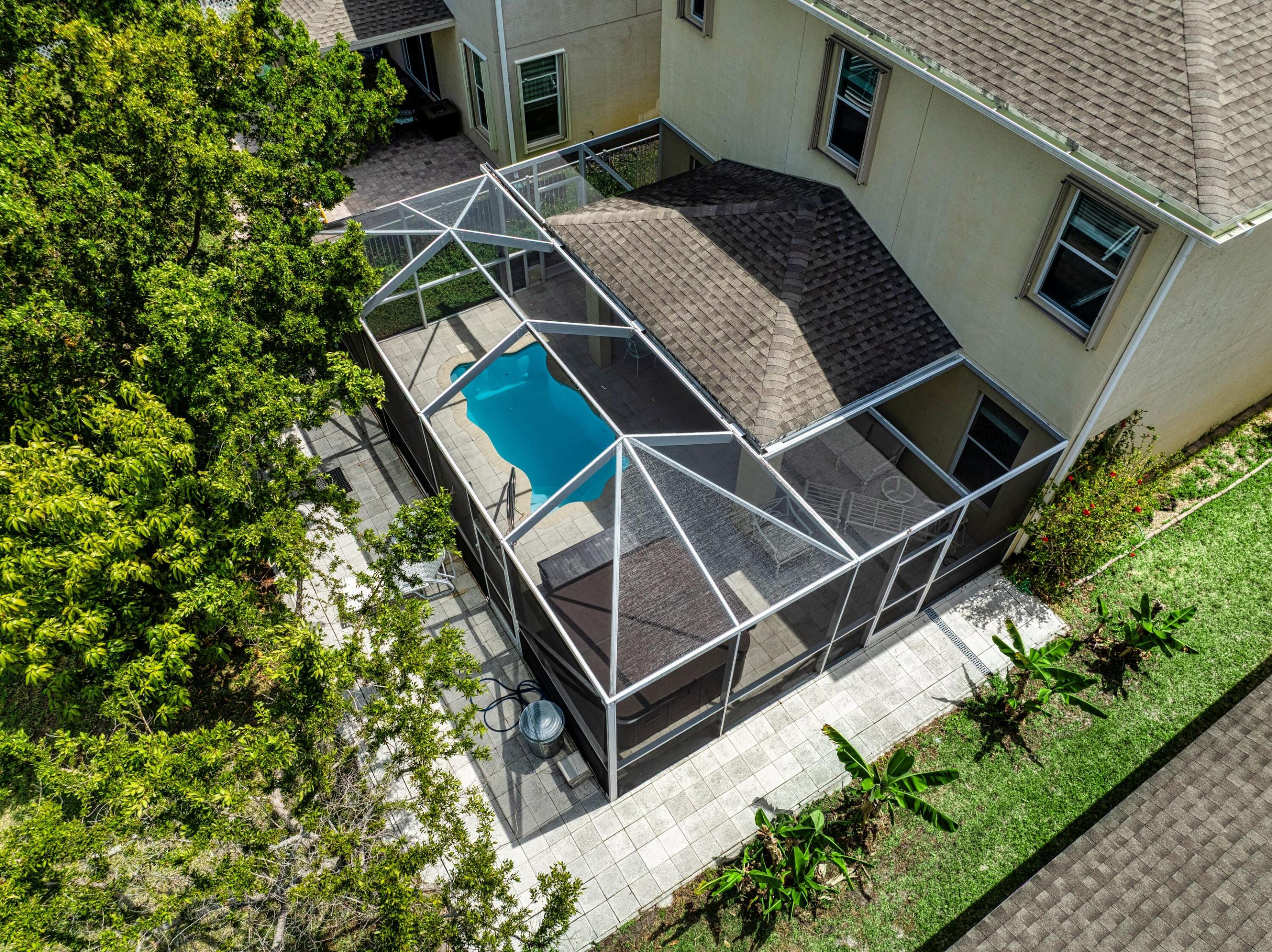 2323 NW Padova Street