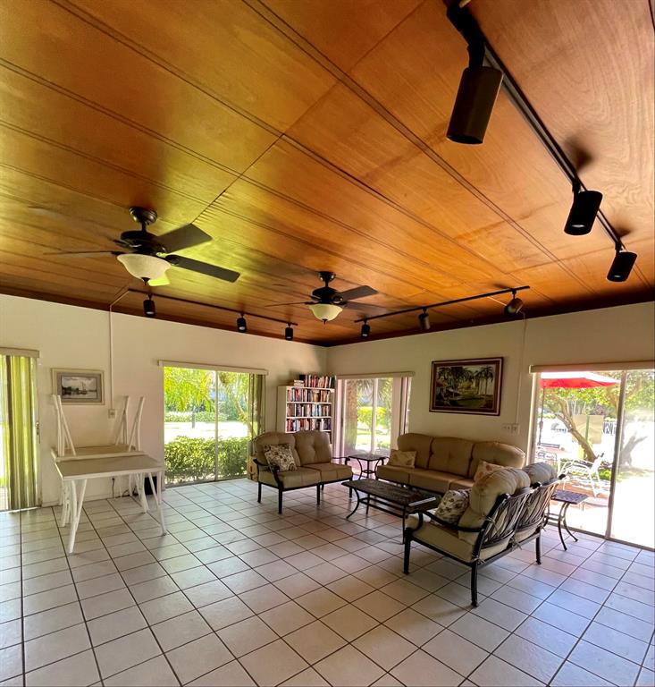 LEISURE GARDENS CONDO - Residential