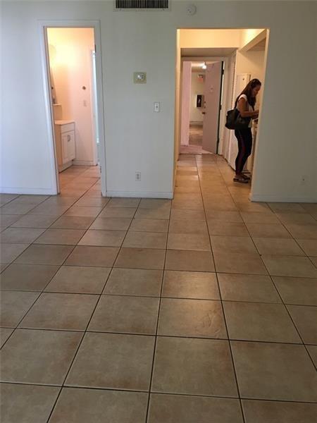 OAKS OF BOCA - Residential Lease