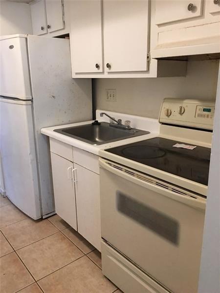OAKS OF BOCA - Residential Lease