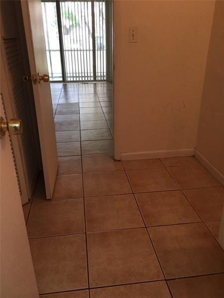 OAKS OF BOCA - Residential Lease