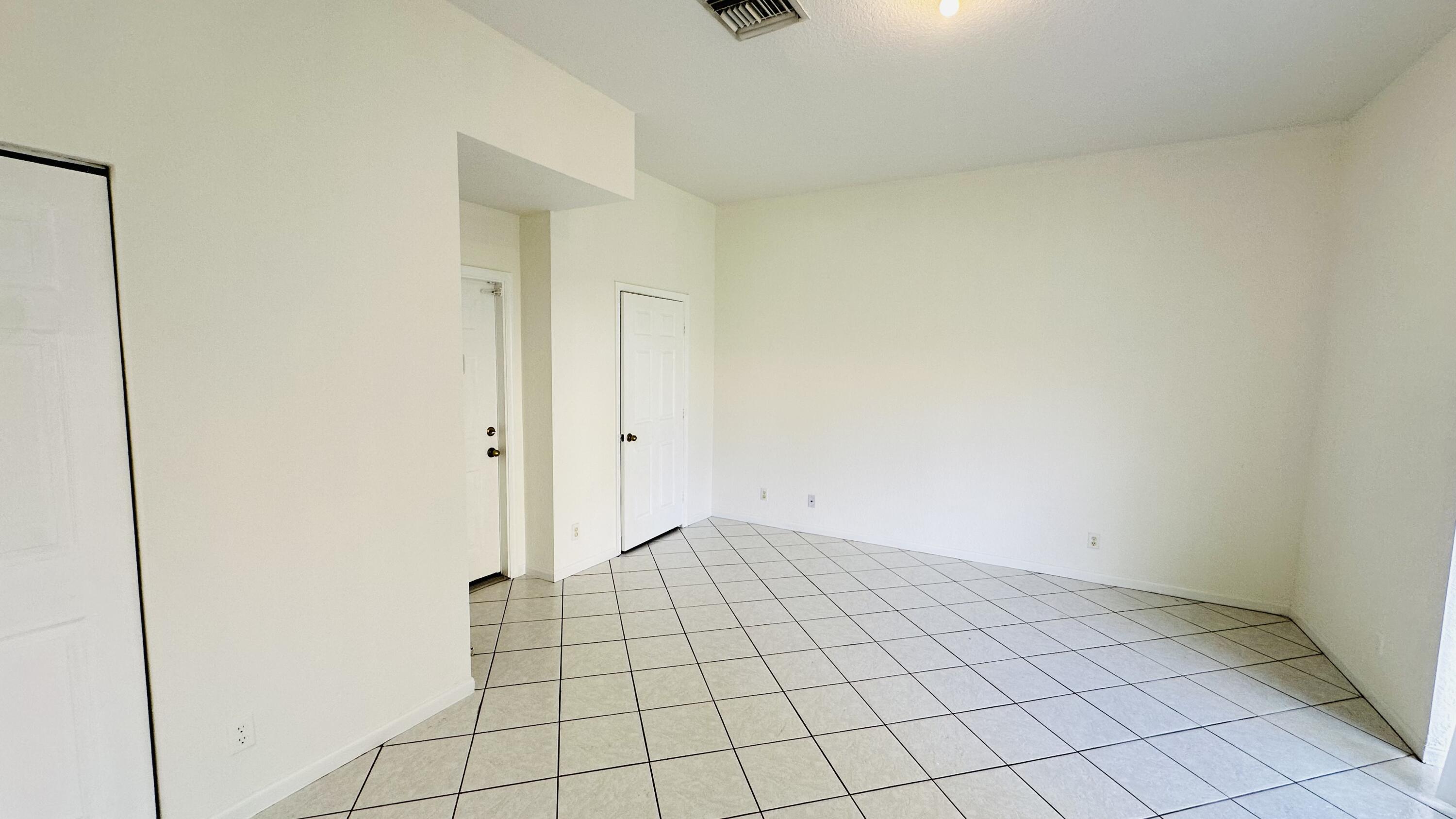 POINTE VILLAS - Residential