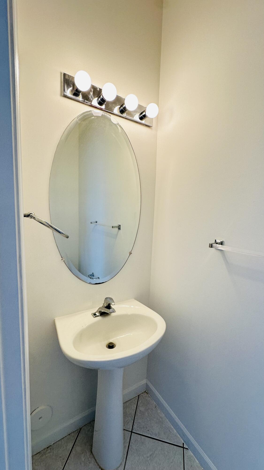 POINTE VILLAS - Residential