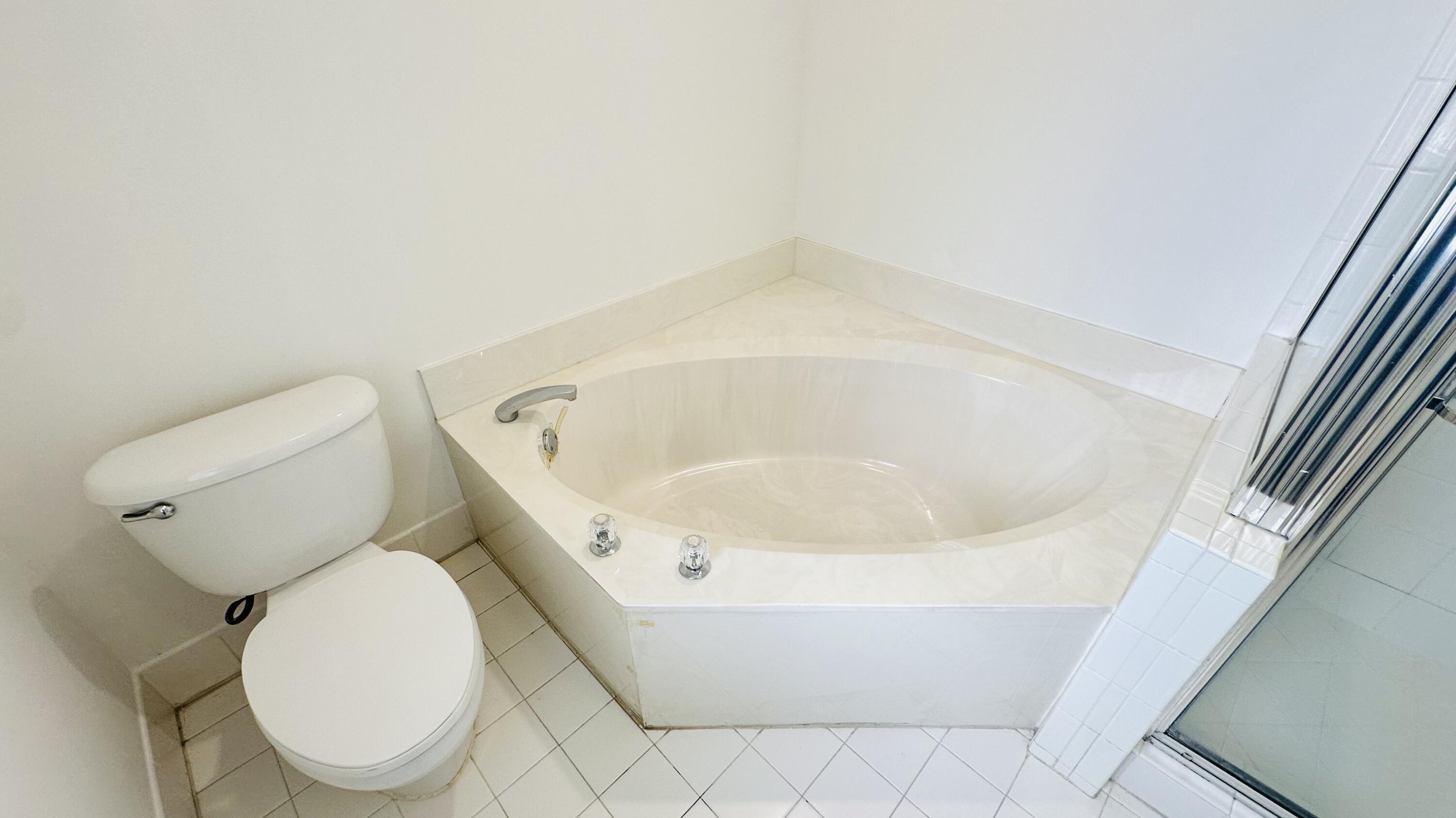 POINTE VILLAS - Residential