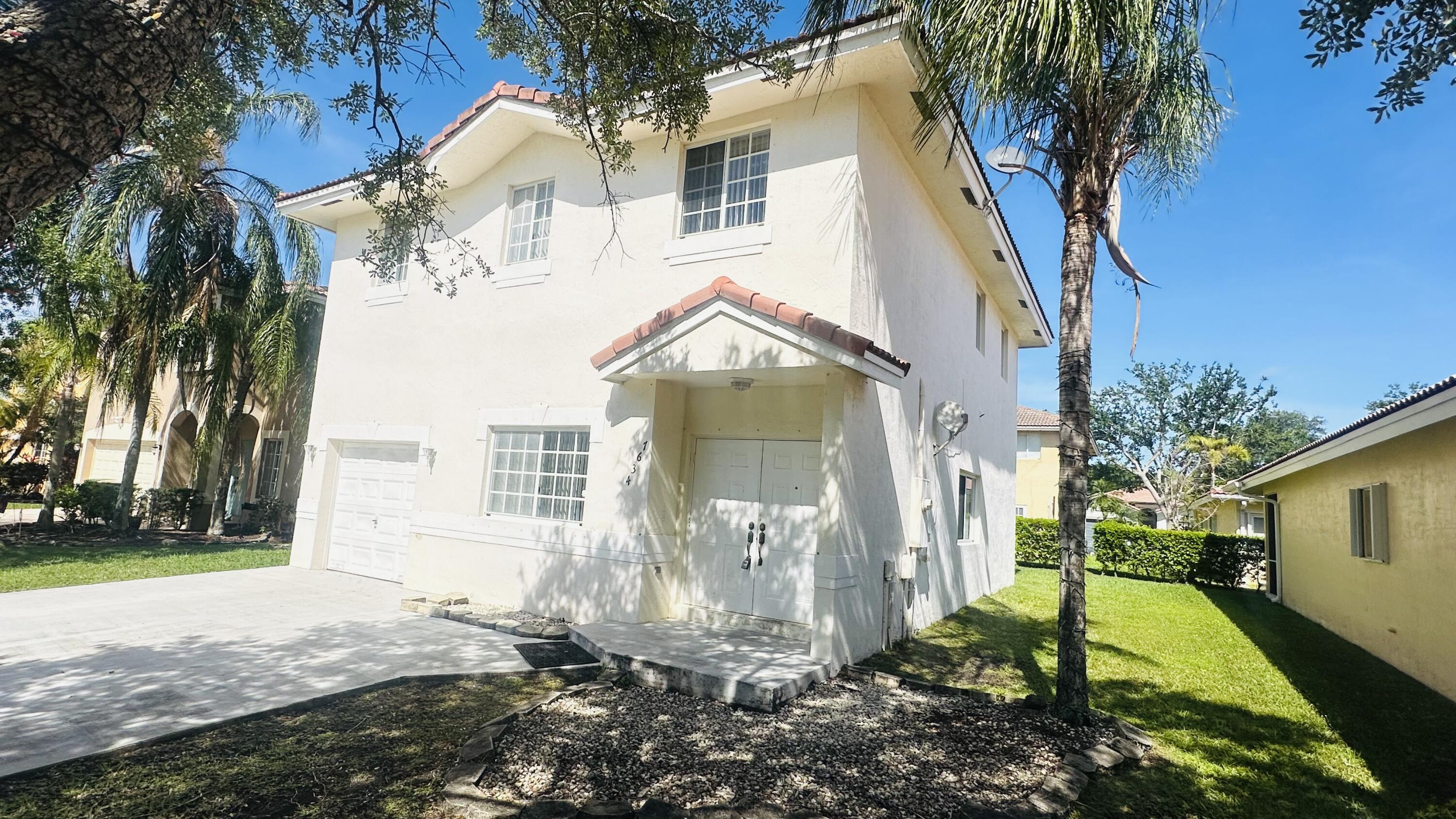 POINTE VILLAS - Residential