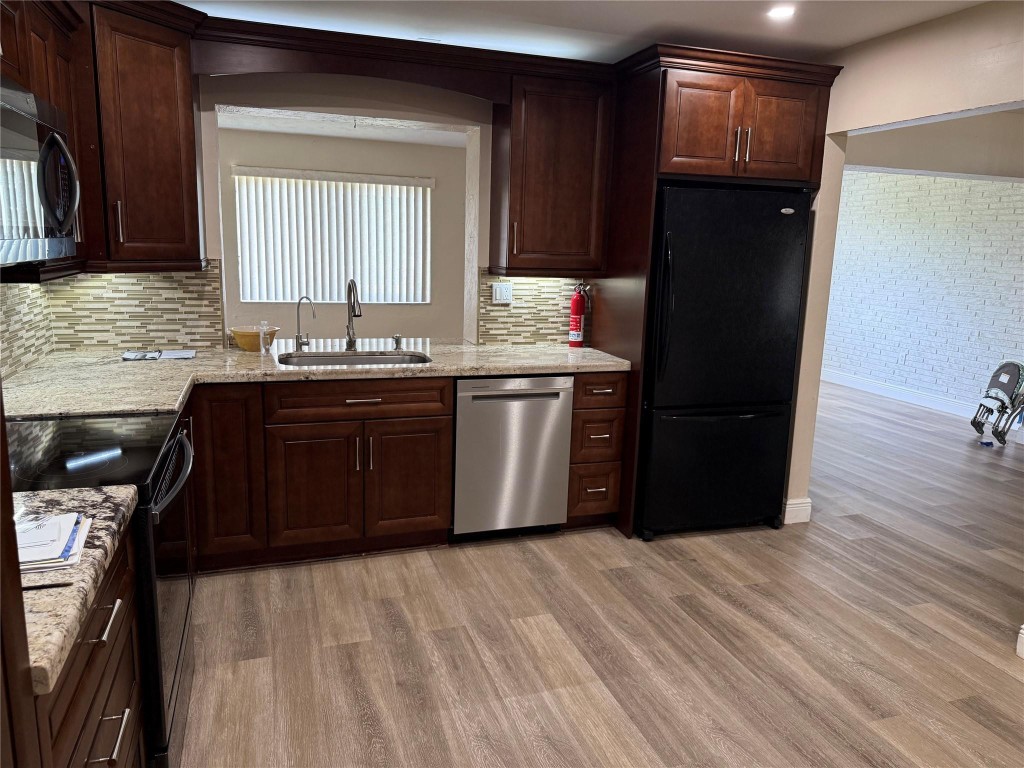 Pembroke Lakes Sec Three - Residential