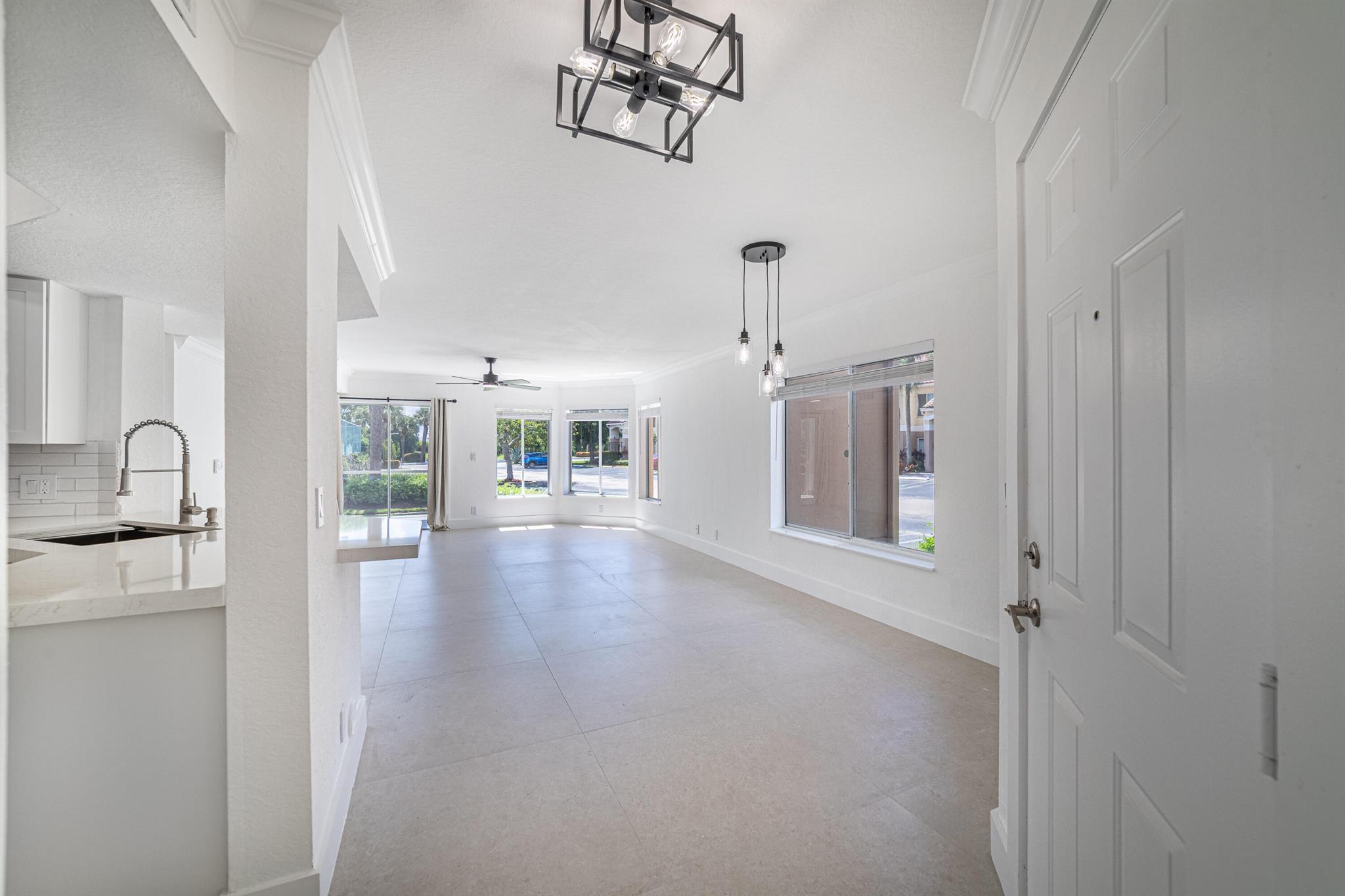 815 W Boynton Beach Boulevard 12-106, Boynton Beach, FL, 33426/$295,000 1 815 W Boynton Beach Boulevard 12-106