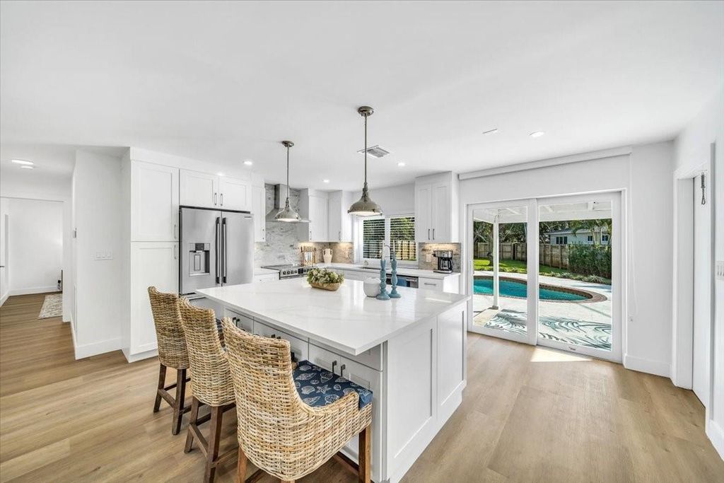 Photo of 814 SE 14th Court, Fort Lauderdale, FL 33316 (MLS # F10518915)
