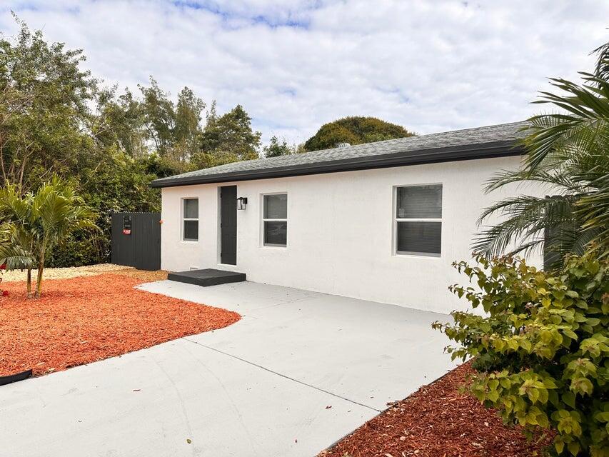 1152 Sunset Road