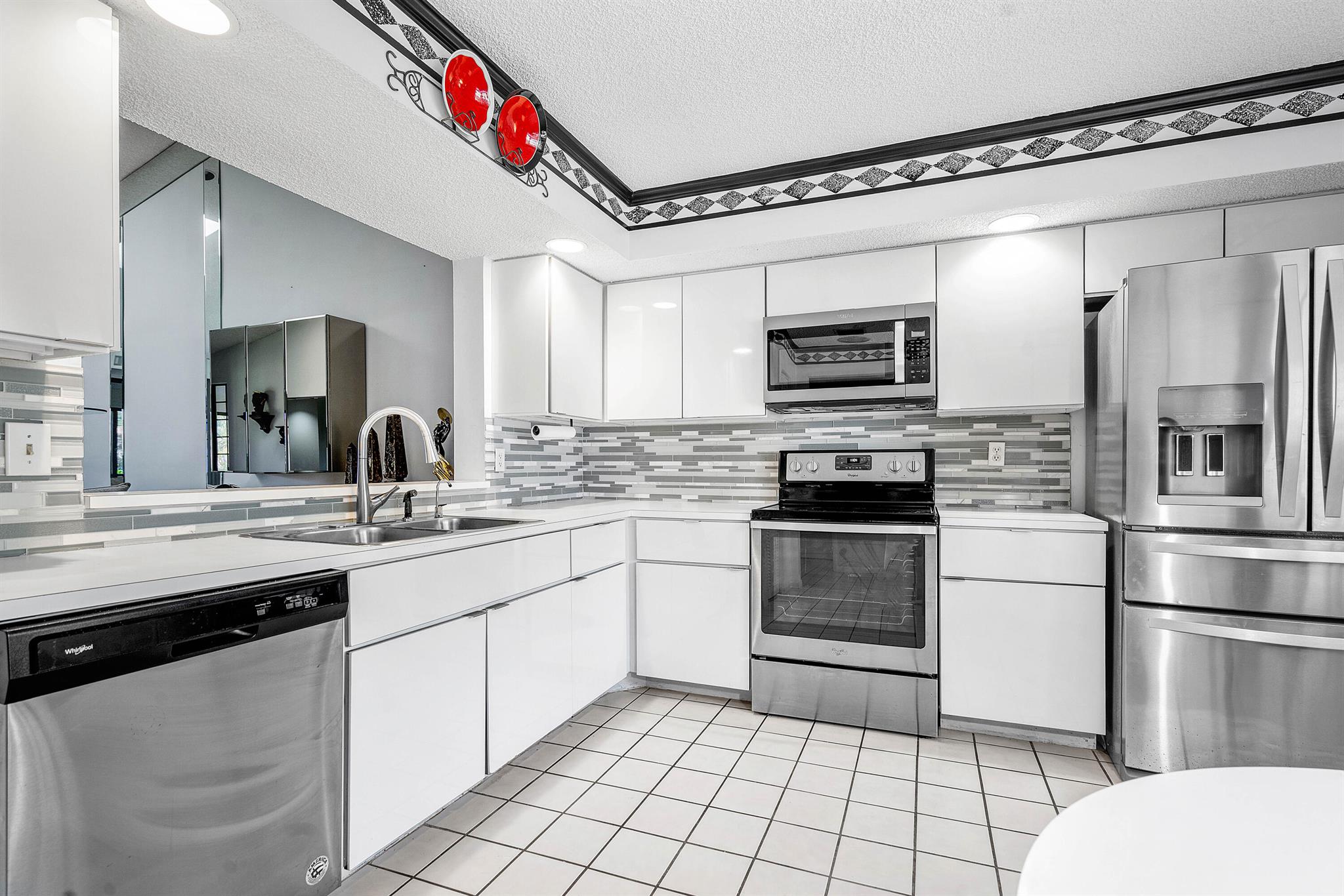 LA MIRADA AT BOCA POINTE - Residential