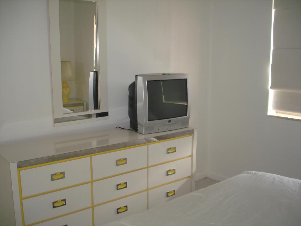 FOUNTAINS OF PALM BEACH CONDO 7 - Residential