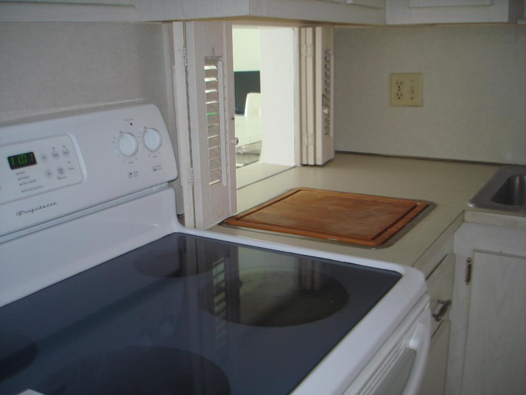 FOUNTAINS OF PALM BEACH CONDO 7 - Residential